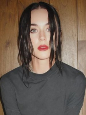 ¡Abrazada a un hombre! ¿Katy Perry ya olvidó a Orlando Bloom? ¡Abrazada a un hombre! ¿Katy Perry ya olvidó a Orlando Bloom?