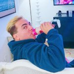 Cristian Castro y su peculiar apego a la infancia: sigue usando mamadera