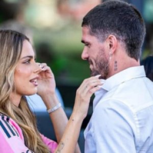 Tini Stoessel y Rodrigo De Paul confirman su reconciliación en el estadio de Inter Miami
