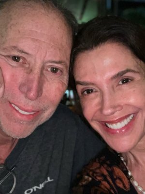 Carolina Arregui celebró el cumpleaños de Roy Sothers, su marido fallecido