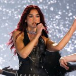 Dua Lipa se sincera sobre el amor tras su compromiso: "He pasado mucho tiempo protegiendo mi corazón"