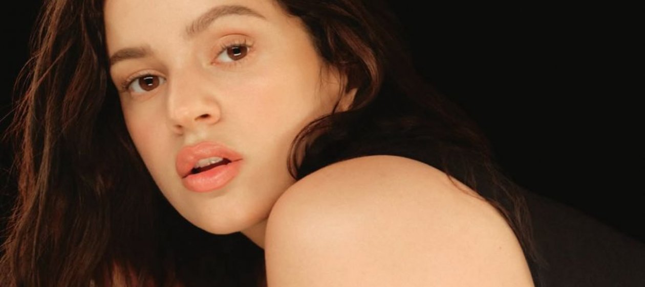 ¡Igual que su ex! Rosalía se convierte en la nueva musa de la moda