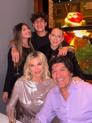 Iván Zamorano y María Alberó reaccionan a la llegada de su hija a la televisión