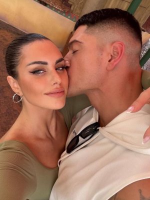 ¡Con piscina privada! Sammis Reyes y Emilia Dides muestran su lujosa pieza en hotel de Punta Cana