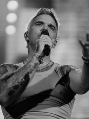 ¿Igual que Súper Taldo? Robbie Williams confiesa que padece Síndrome de Tourette