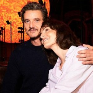 ¡Hermanos de lujo! Pedro y Lux Pascal se lucen en desfile de Chanel