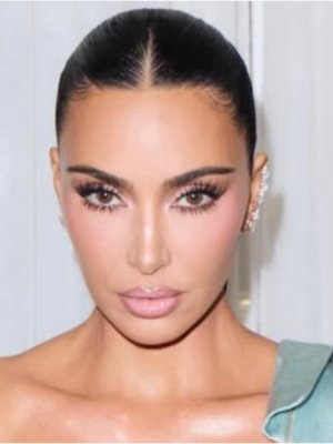 Kim Kardashian celebra sus 45 años con millonaria compra: adquiere la mansión de sus vecinos para expandir la suya Kim Kardashian celebra sus 45 años con millonaria compra: adquiere la mansión de sus vecinos para expandir la suya
