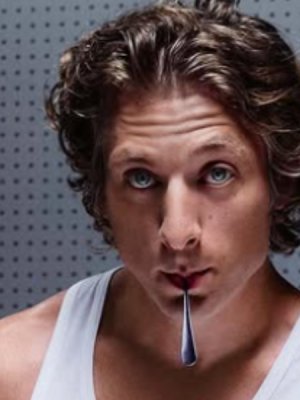 Actor de Hollywood Jeremy Allen White se graduó del colegio a los 34 años