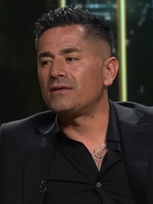 Kike Acuña insiste que no debe pensión alimenticia de sus hijos