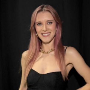 El divertido chascarro de Carla Jara como vocal de mesa que se viralizó en redes sociales