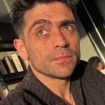 ¡Nueva baja! Aseguran que Etienne Bobenrieth abandonó El Internado