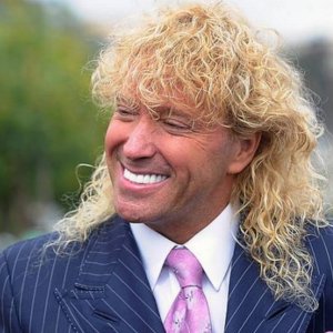 Leonardo Farkas sorprende a familias de Viña del Mar con generoso regalo de fin de año