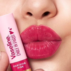 Emily in Paris: la estética parisina que vuelve a marcar tendencia en Chile