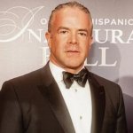 Fiscalía mexicana ordena la detención de Raúl Rocha, co-dueño de Miss Universo