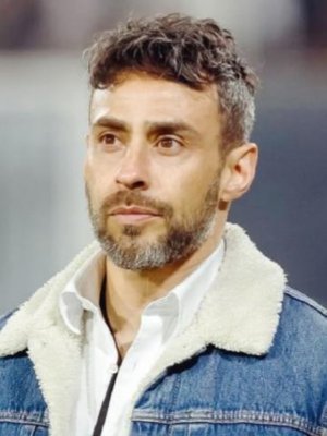 Nueva polémica para Jorge Valdivia: vecinos denuncian fiestas en su casa en pleno arresto domiciliario