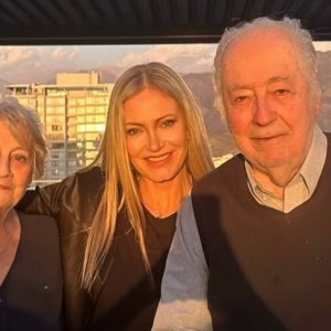 Marcela Vacarezza responde a críticas tras compartir foto con su hermana Adriana