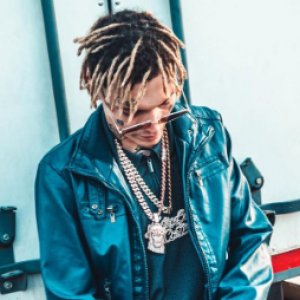 Marcianeke impacta con radical cambio físico