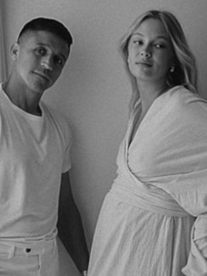 Así fue la revelación del sexo de la hijita de Alexis Sánchez y Alexandra Litvinova