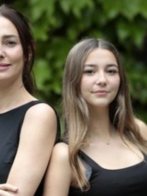 Hija de Javiera Díaz de Valdés y Pablo Mackenna quiere seguir los pasos de sus padres en la actuación