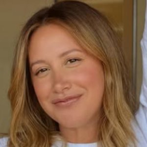 Ashley Tisdale relató exclusión en grupo de madres famosas de Hollywood