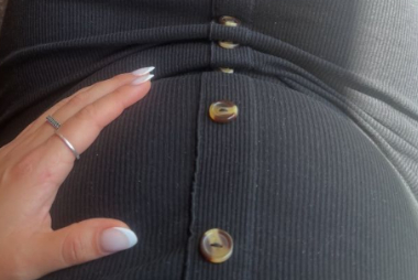 Reconocida actriz chilena anuncia su segundo embarazo: 