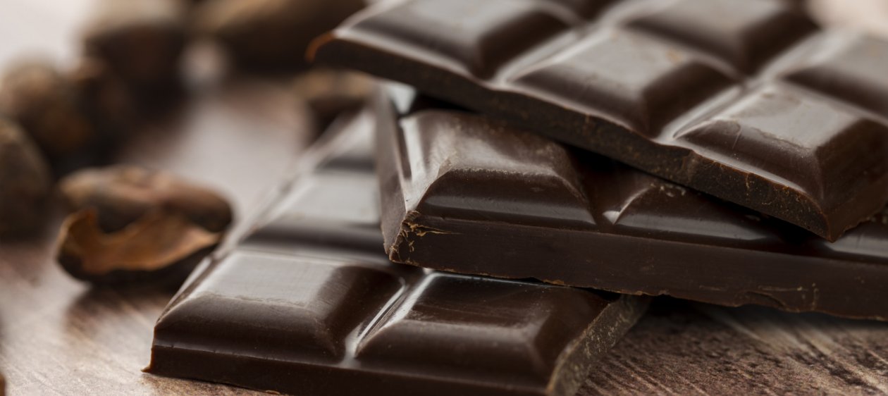 Chocolate amargo y longevidad: el hallazgo que pone al cacao en el centro de la ciencia