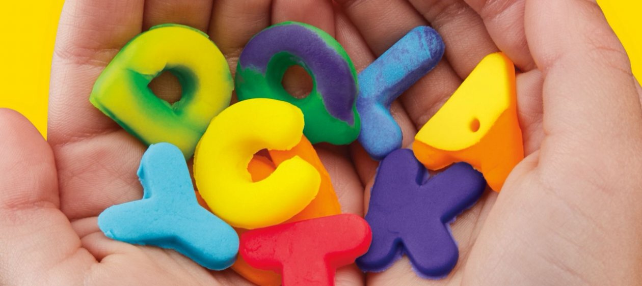 Especialistas recomiendan el juego creativo como herramienta clave para el regreso a clases de niños y niñas