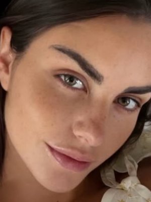 Emilia Dides comparte emotivo video en la recta final de su embarazo