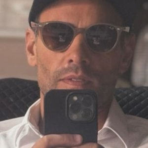 Claudio Valdivia confirma que está saliendo con bailarina de Fiebre de Baile