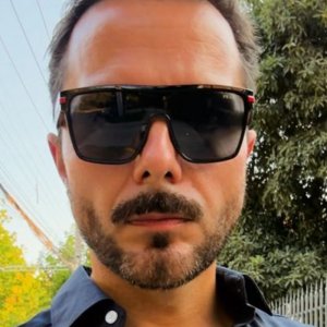 Álvaro Ballero posó junto a su nueva pareja ¡Sorprendió con su tonificada figura!