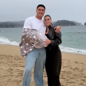 Sammis Reyes responde a quienes dicen que vive de Emilia Dides