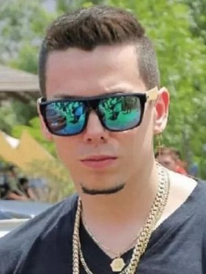 Revelan querella contra Nano Calderón por agresión tras altercado con influencer