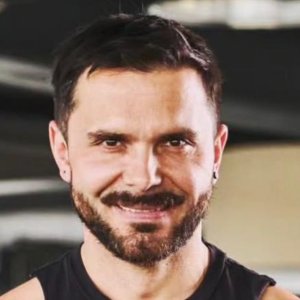 Álvaro Ballero realiza autocrítica tras su quiebre matrimonial: “Fui poco cariñoso y poco empático”