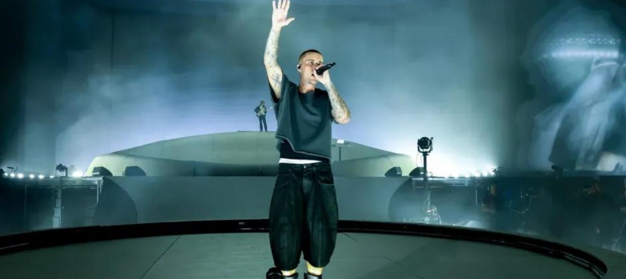 Justin Bieber emociona en Coachella con íntimo homenaje a su esposa e hijo