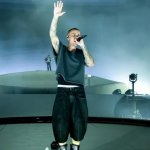 Justin Bieber emociona en Coachella con íntimo homenaje a su esposa e hijo