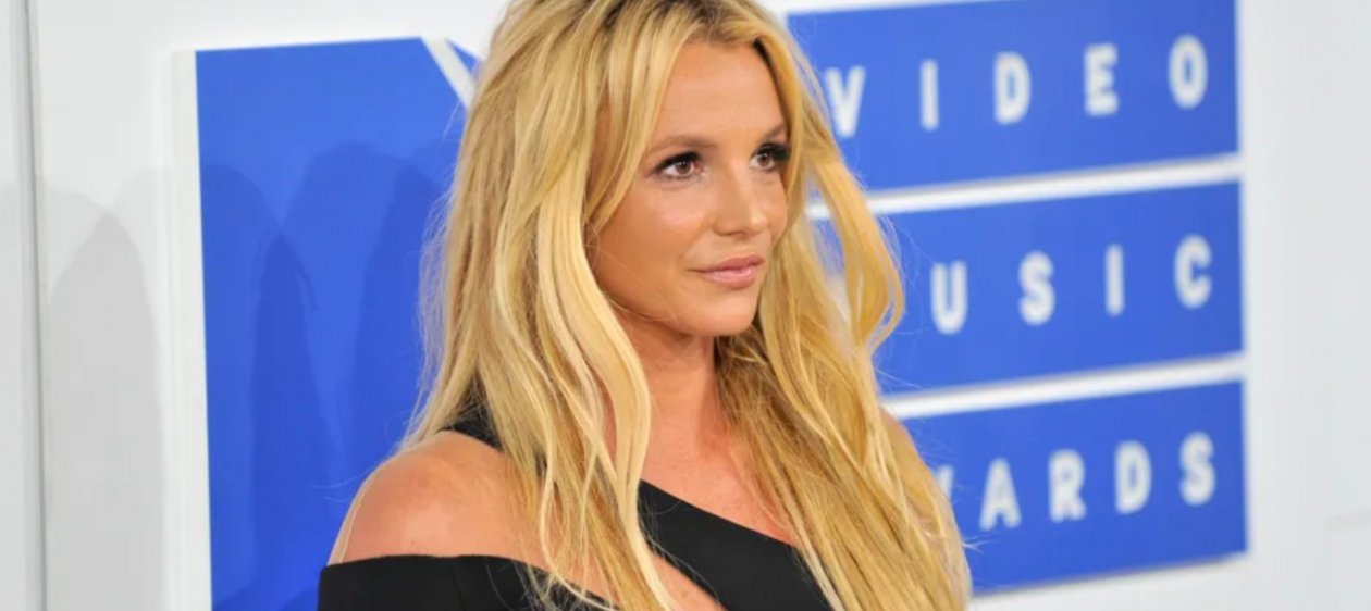 Britney Spears ingresó voluntariamente a rehabilitación