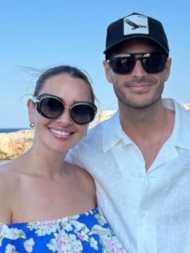 Daniela Nicolás se casó y apostó por sorprendente vestido de novia