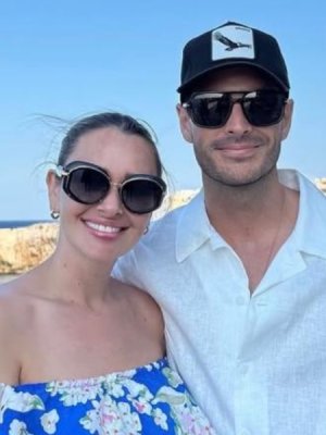 Daniela Nicolás se casó y apostó por sorprendente vestido de novia