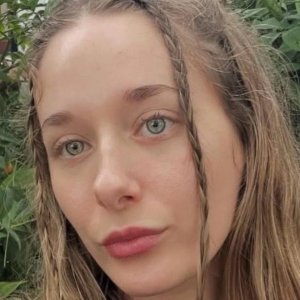 Tatiana Farkas impacta con relato sobre secuelas de violencia : “Sigo viva aunque una sombra me acompañe”
