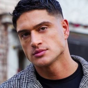 Sammis Reyes anuncia el lanzamiento de su nuevo libro: 