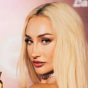 Fran Maira admitió que no tiene buena relación con participante de Fiebre de Baile