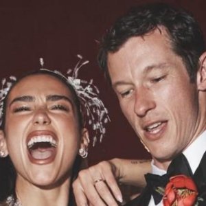 Dua Lipa comparte las primeras fotos de su boda con Callum Turner