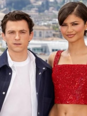 A Tom Holland 