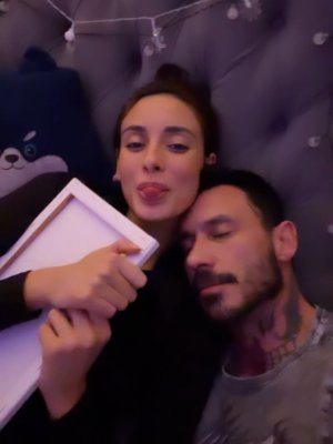 Pareja de Mauricio Pinilla confirma que está viviendo con el comentarista deportivo