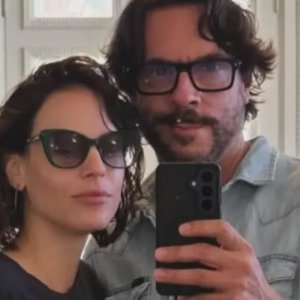 Mauricio Jürgensen y Luciana Echeverría derrochan amor en la pantalla