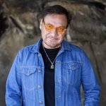 Rodrigo Muñoz comunica la muerte de su padre con un emotivo mensaje en redes sociales