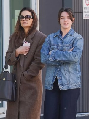 ¡Ahora es Suri Noelle! Hija de Tom Cruise abandona oficialmente el apellido del actor