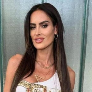 Adriana Barrientos habría renunciado a Zona de Estrellas tras conflicto con colega