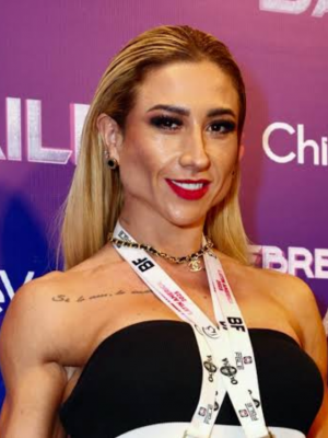 Nicole Moreno sorprende a sus seguidores con un nuevo color de cabello