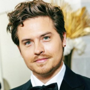 Dylan Sprouse revela inesperado hallazgo familiar: sus padres compartirían antepasados